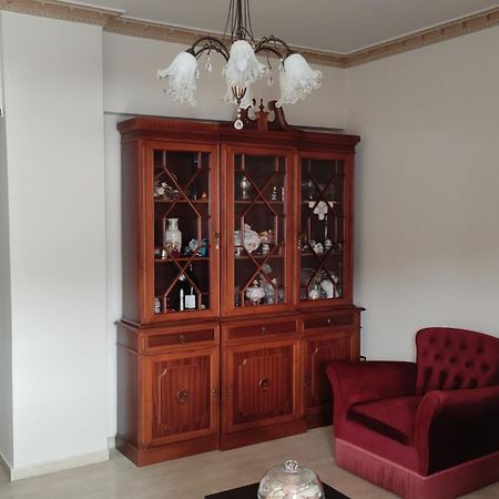 Sq Varnava Appartment Atene Esterno foto