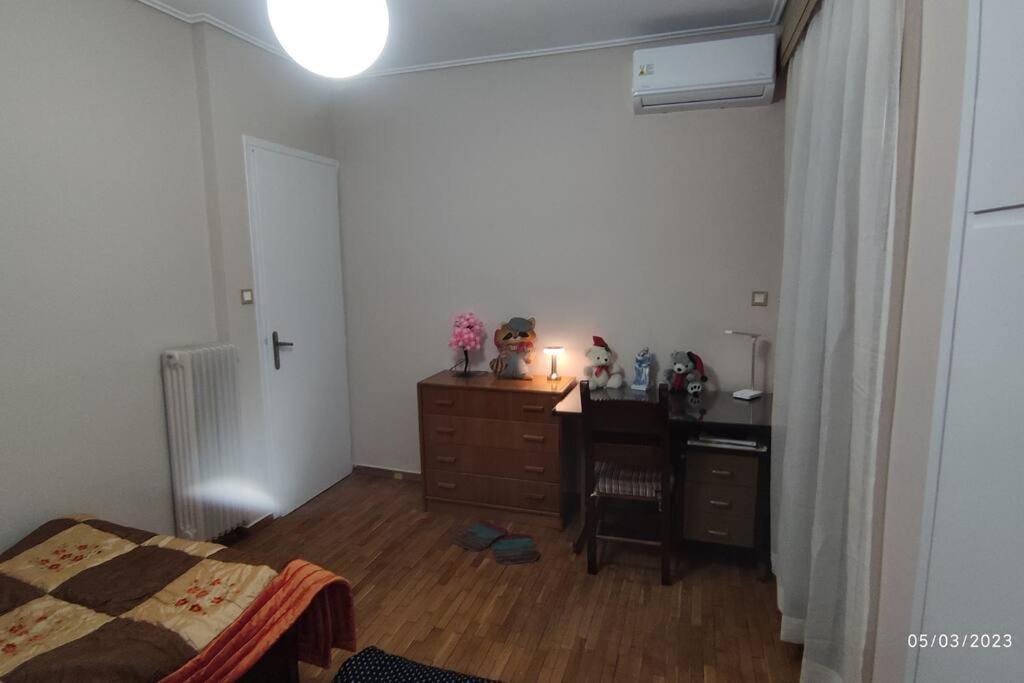 Sq Varnava Appartment Atene Esterno foto