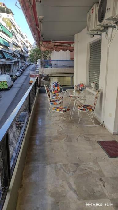 Sq Varnava Appartment Atene Esterno foto