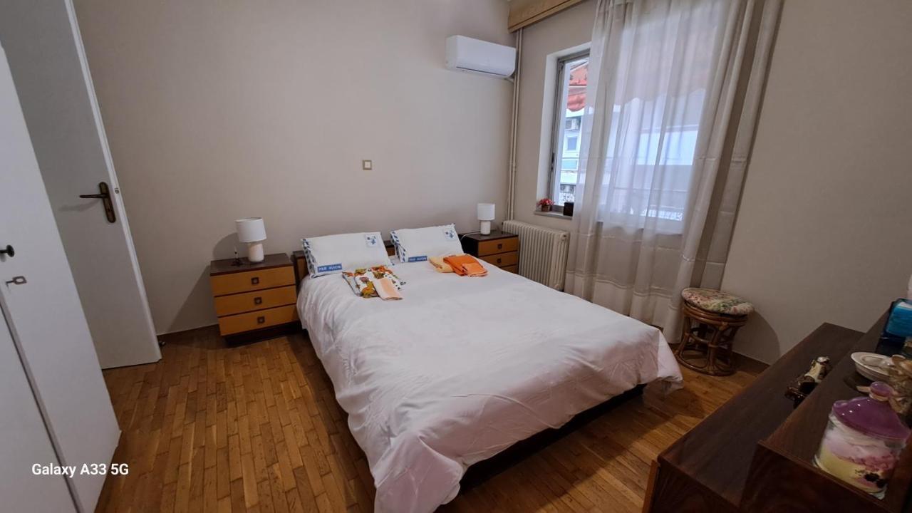 Sq Varnava Appartment Atene Esterno foto